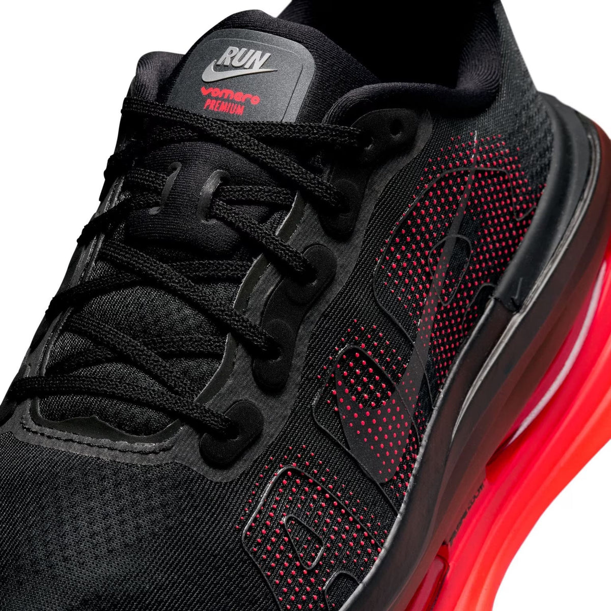 Nike Vomero Premium Black Bright Crimson - vista 4